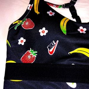 *NWOT* NIKE Sports Bra- Size Medium